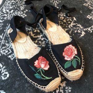 Soludos x Vogue embroidered gladiator espadrille